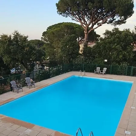 Avec Jardin Golfe De St Tropez شقة